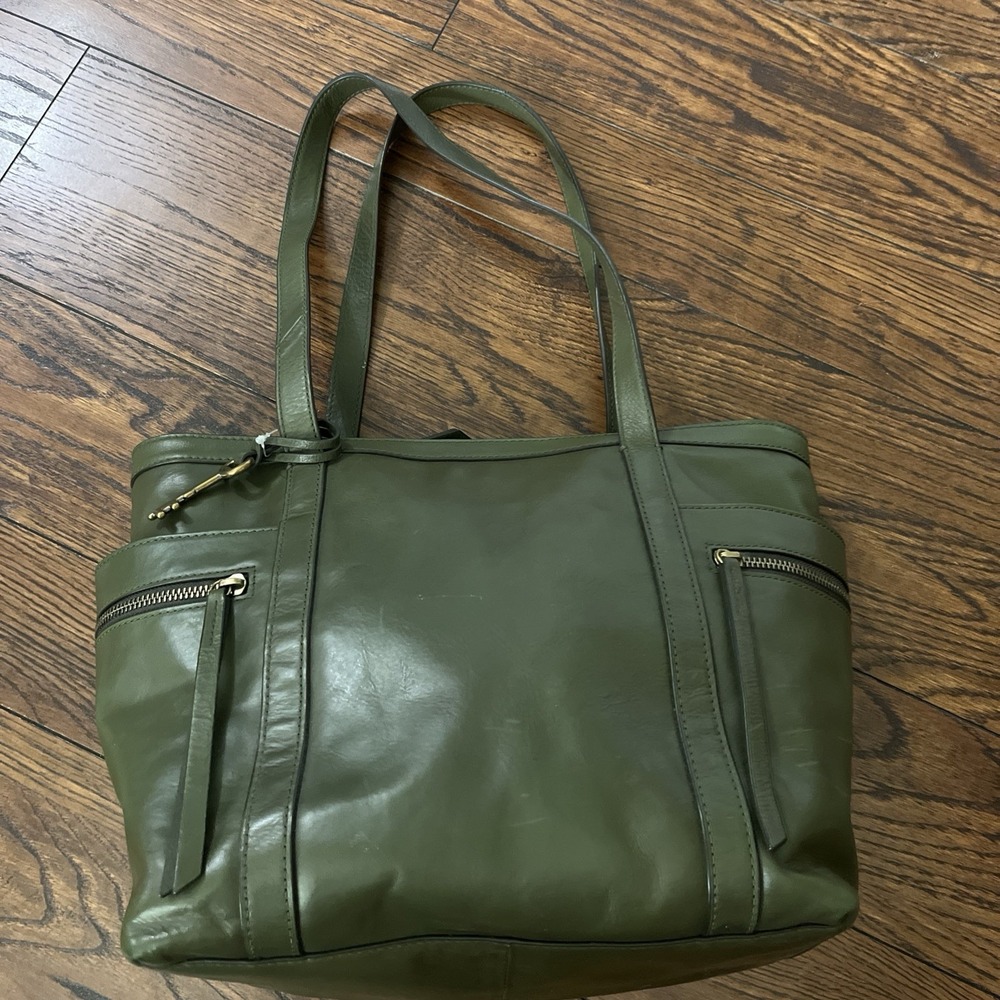 Fossil Caitlyn Leather Tote Handbag - Color Green EUC